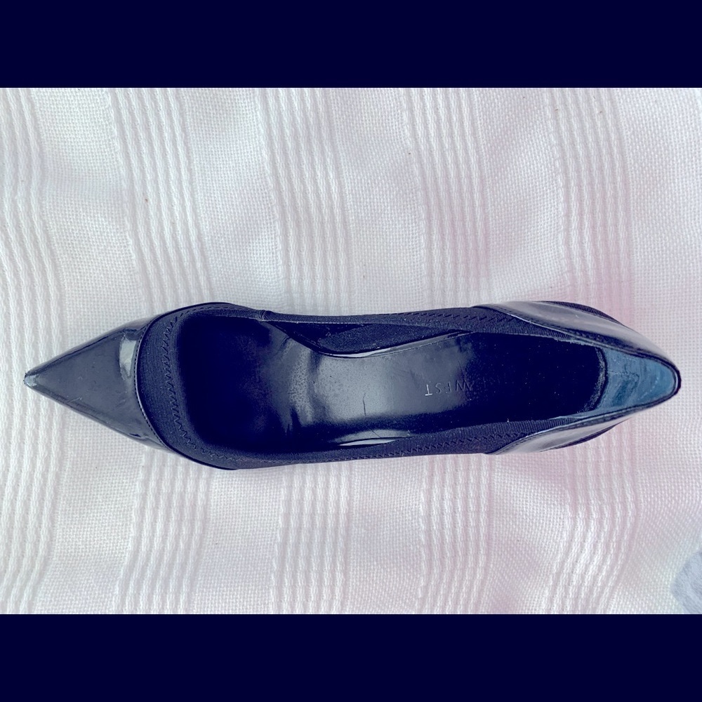 NINE WEST Black & Patent Shoe with 2.5-3” heel. Size 7